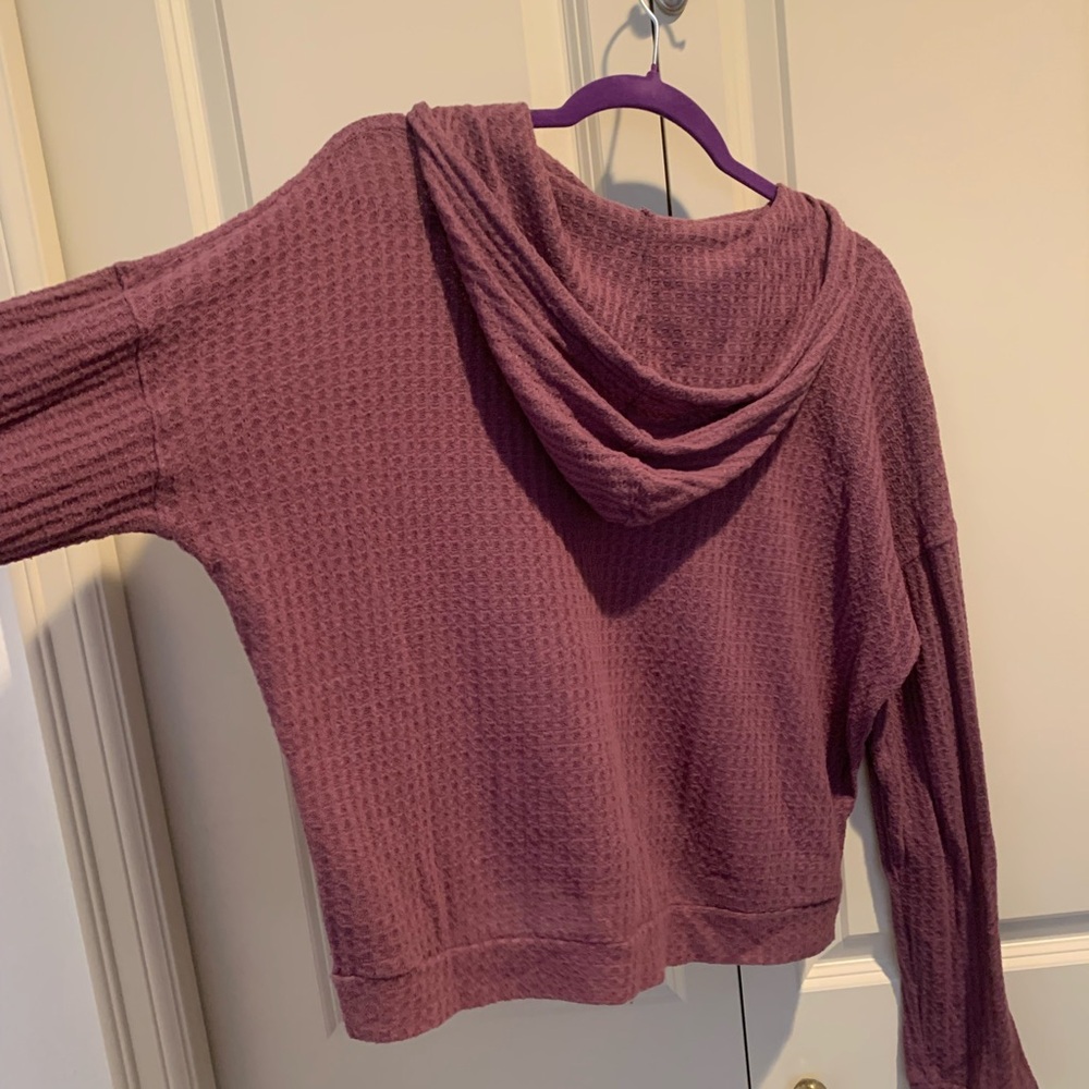 American Eagle Mauve Knit Cropped Hoodie - Picture 6 of 6